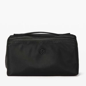 lululemon out on top kit 5l cosmetic pouch bag
